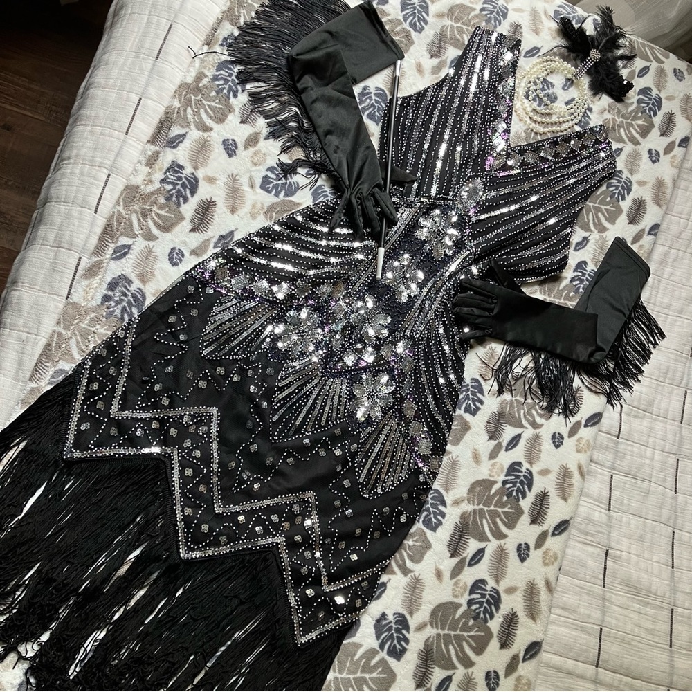 SPIRIT HALLOWEEN *flashy flapper adult costume*
